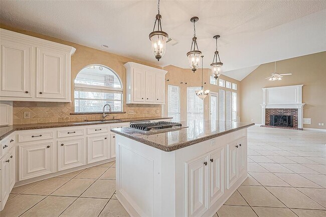 Building Photo - 13135 Finch Brook Dr