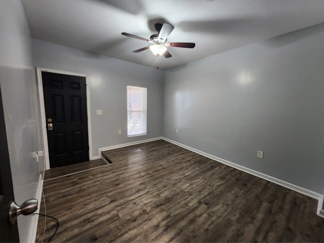 Building Photo - 1729 St Paul St