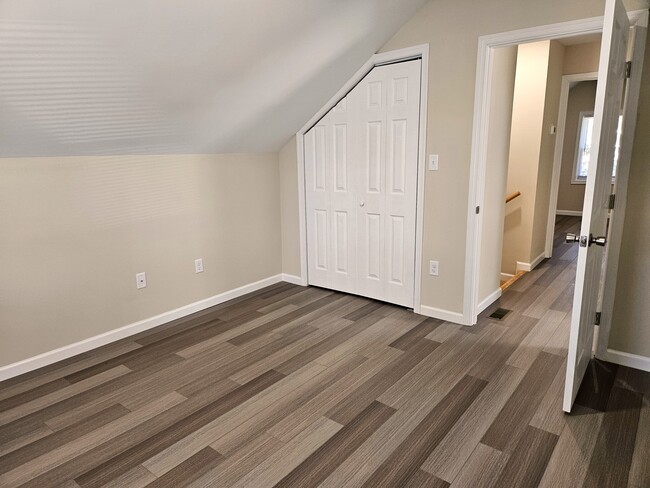 Building Photo - 1840 Cedar Hall Rd