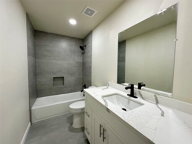 Building Photo - 9434 Fairland Dr