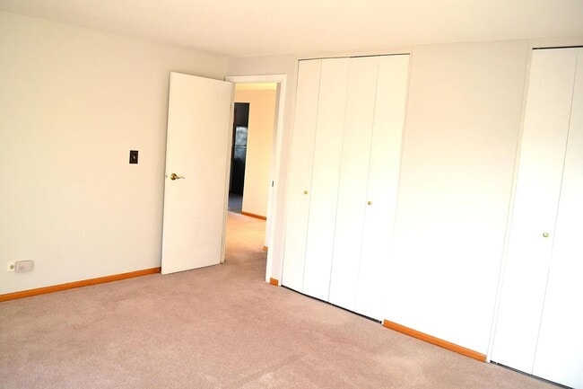 Building Photo - 1306 Forestdale Ct