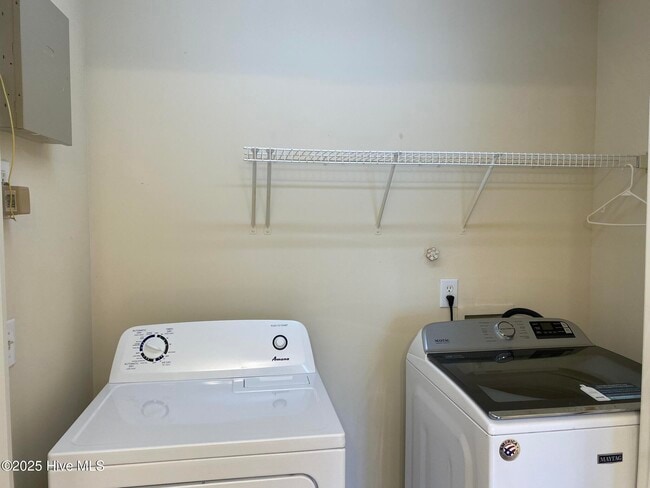 Building Photo - 11301 Clubhaven Pl