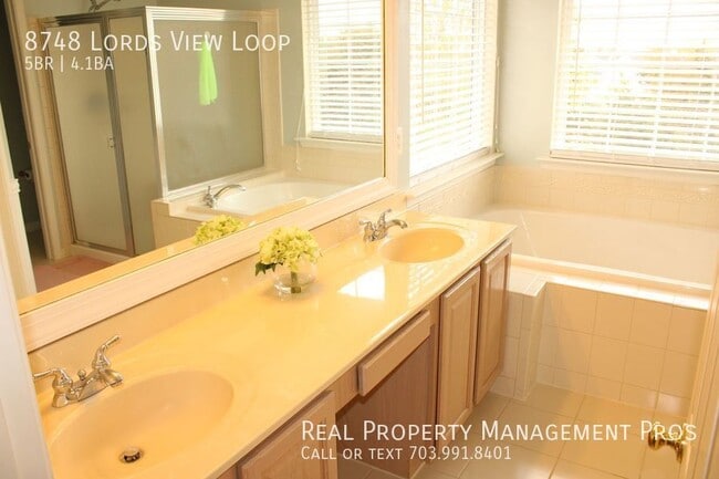 Building Photo - 8748 Lords View Loop