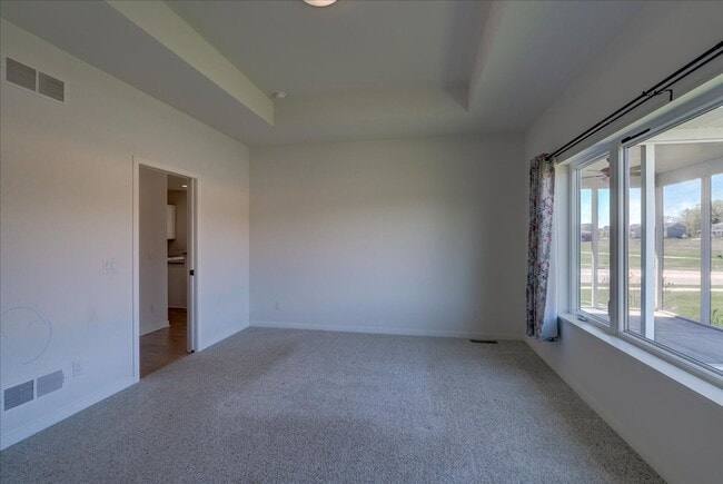 Building Photo - 604 Burnt Sienna Dr