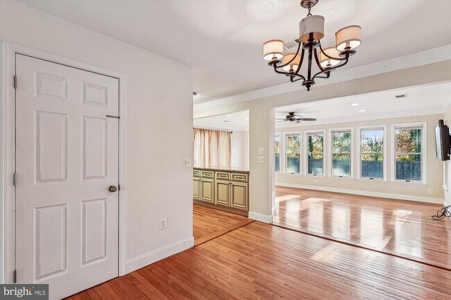 Building Photo - 1506 Widows Mite Rd