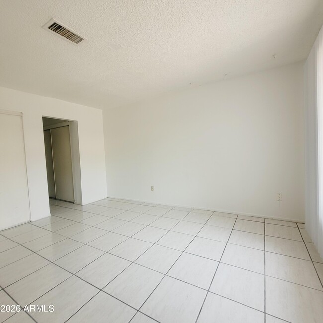 Building Photo - 4424 N 53rd Ln