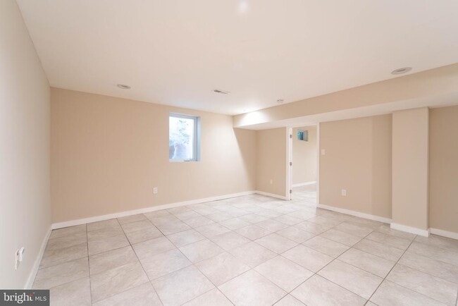 Building Photo - 7903 Esther Dr