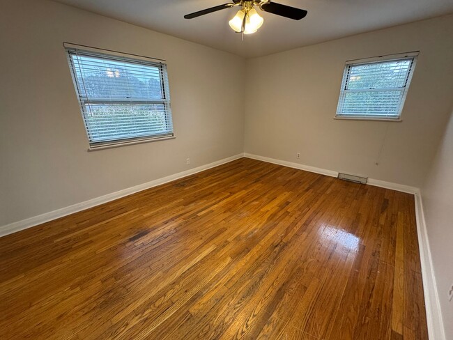 Building Photo - Brick 3/1.5 bath house with bonus in North...