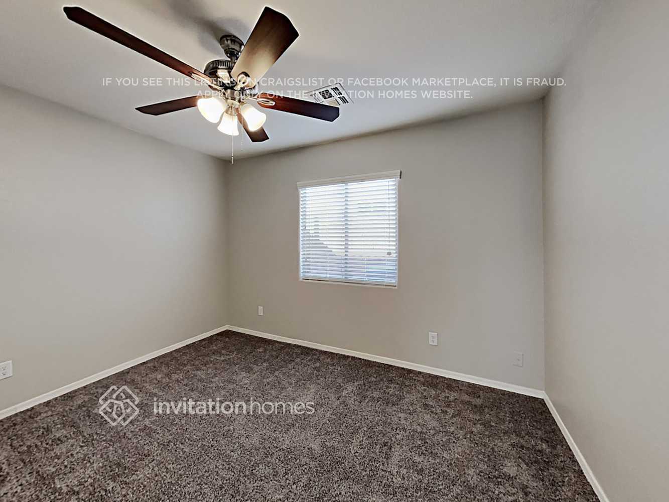Building Photo - 12724 W Voltaire Ave