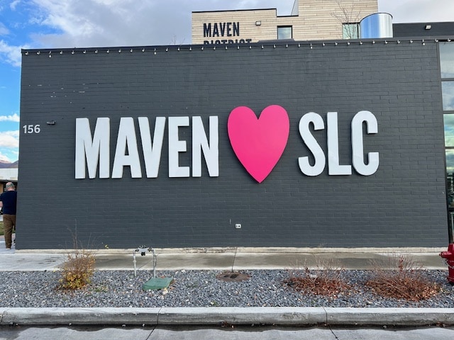 Building Photo - 835 S Edison St