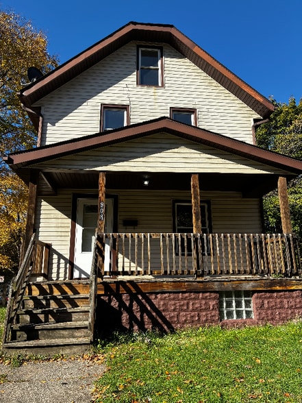 Primary Photo - 908 Haynes St
