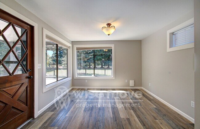 Building Photo - Felida Park- 4 Bedrooms on 1.5 Acres