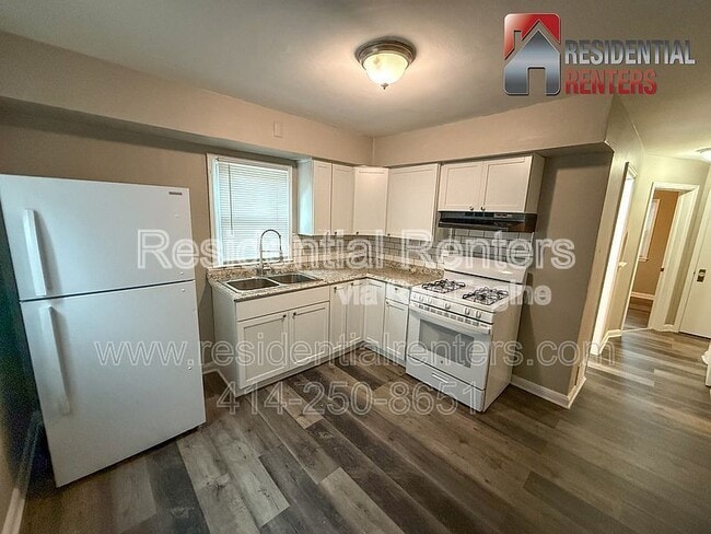 Building Photo - 5163 N 58th St