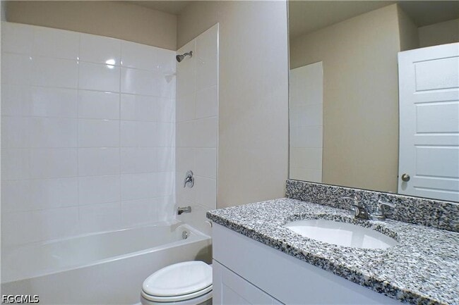 Building Photo - 44229 Saddlewood Ct