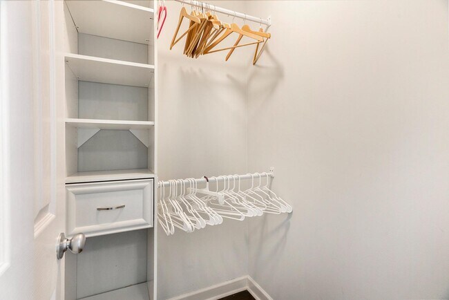 Building Photo - 200 N Ladd Ct