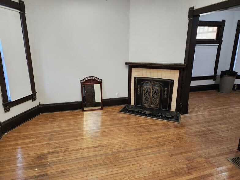 Living Room - 389 W Grand Blvd
