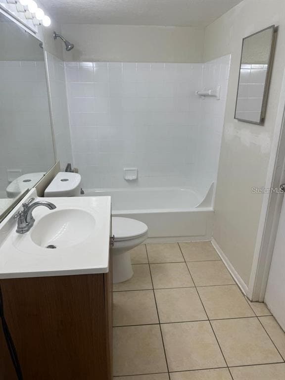 Building Photo - 1972 Lake Atriums Cir