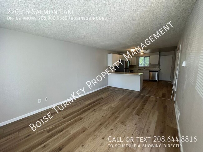 Building Photo - 2209 S Salmon Ln