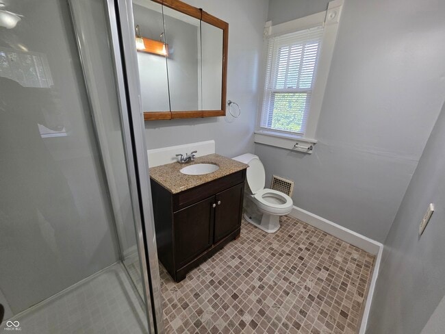 Building Photo - 115 S Heflin St