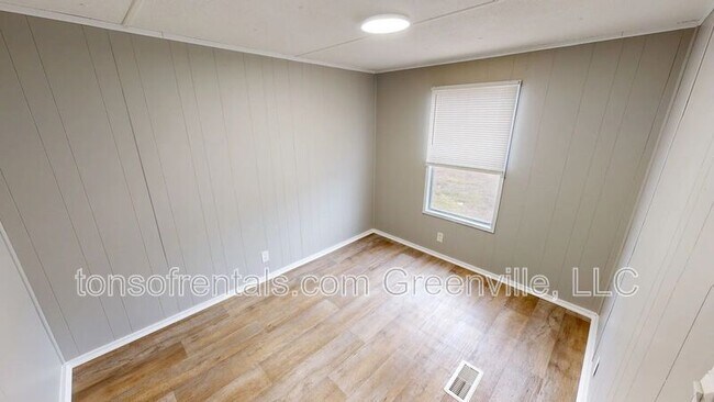 Building Photo - 125 Brookstone Dr