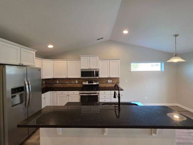 Building Photo - 6009 Pimlico Dr