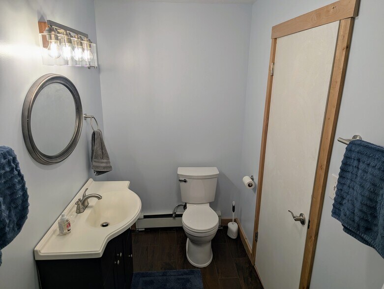 Building Photo - 6600 Debra Dr