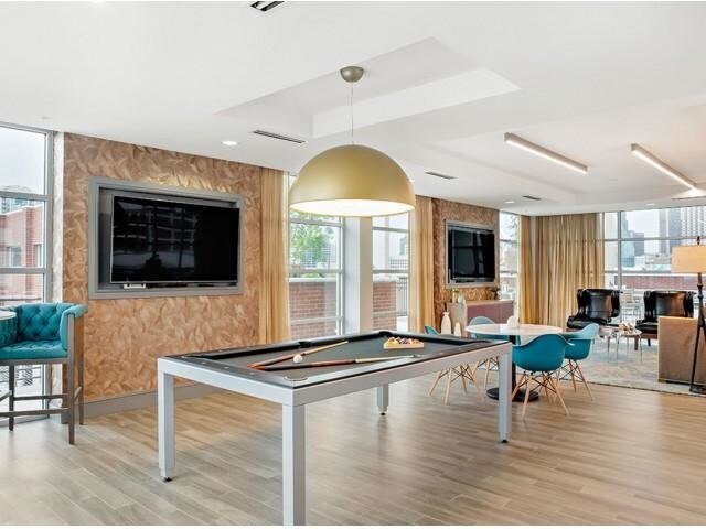 Building Photo - 2 bedroom in Dallas TX 75202