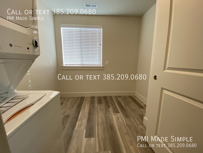 Building Photo - 1029 E 1020 S