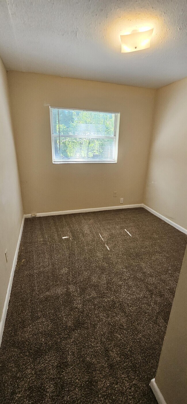 Building Photo - 5813 Rover Dr