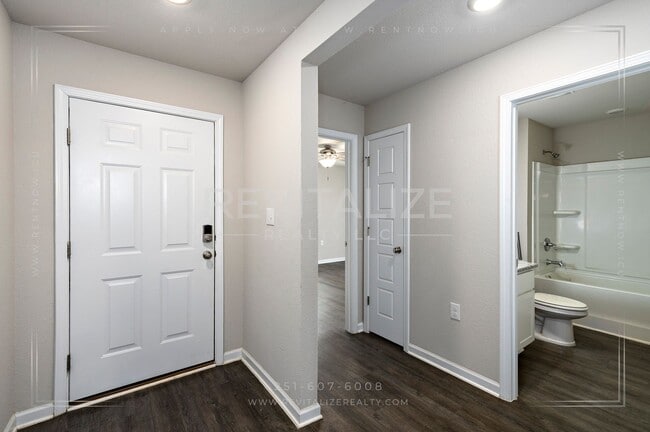 Building Photo - 8072 Irwin Loop