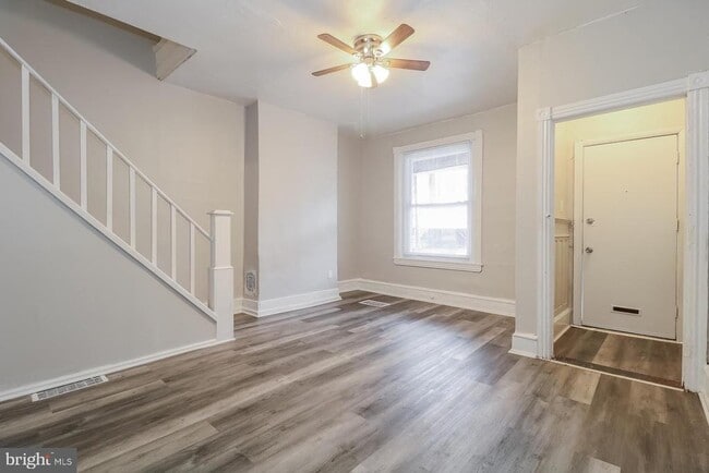 Building Photo - 5858 Walton Ave