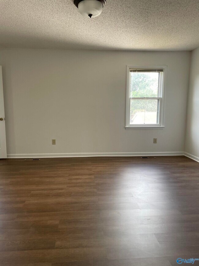 Building Photo - 6613 Steeplechase Dr NW