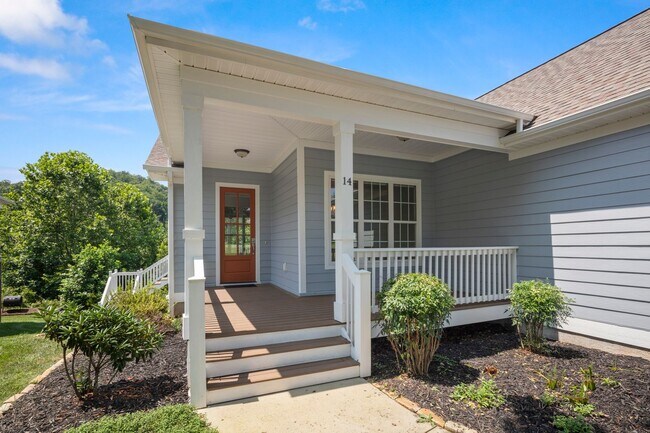 Building Photo - 14 Rose Creek Rd