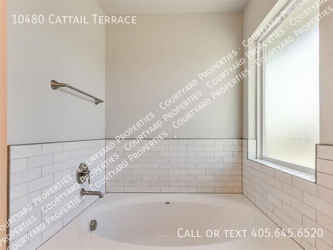 Building Photo - 10480 Cattail Ter