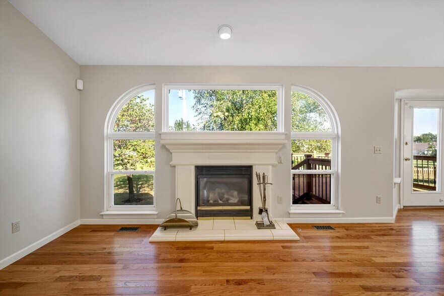 Building Photo - 1583 Briarchase Dr