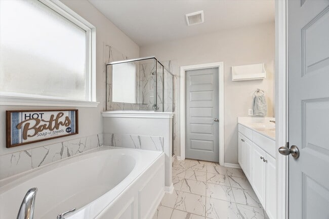 Building Photo - 13309 Emerald Mallard Dr