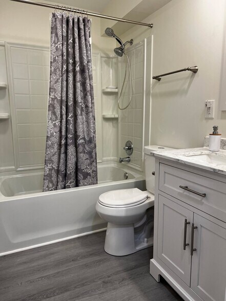 Bathroom 1 - 205 Palomino Dr