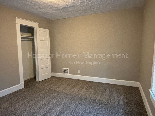 Building Photo - 1421 N Olney St