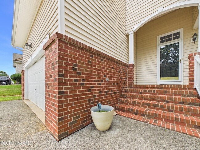 Building Photo - 5500 Yates Garden Ln