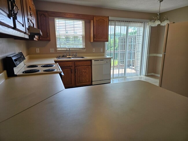 Building Photo - 56 Tulip Grove Cir