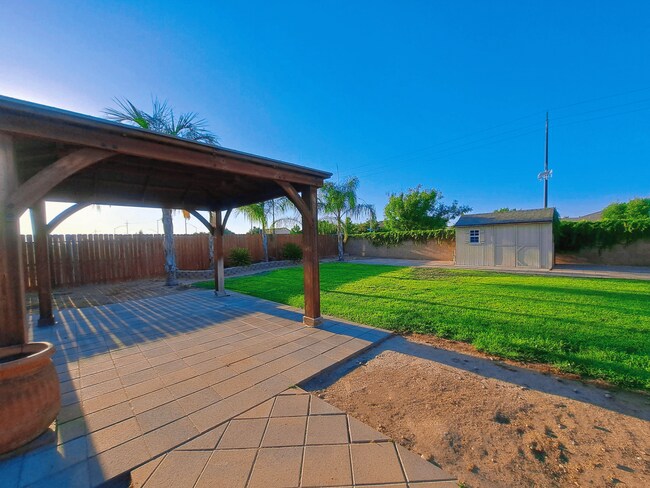 Building Photo - Stunning and Spacious - Don't Miss This Rental Home!