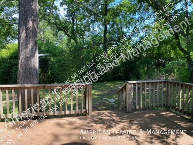 Building Photo - 604 Hackney Ave