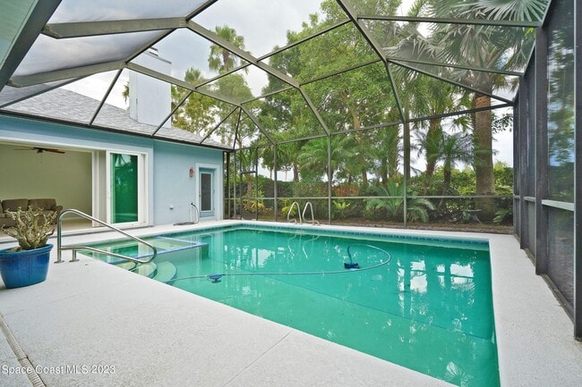 Building Photo - 1521 Wilmington Dr