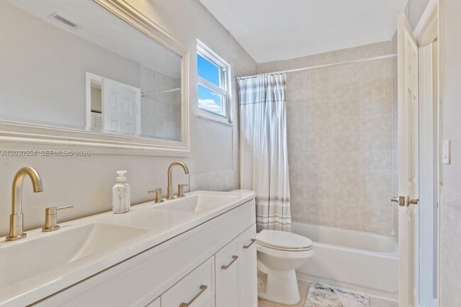Building Photo - 4119 Coral Springs Dr
