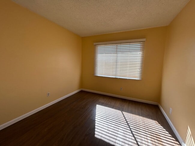 Building Photo - 4204 S 47th St