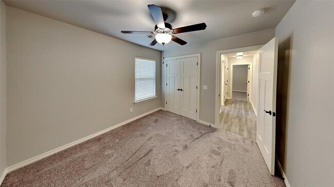 Building Photo - 4201 SE 38th St