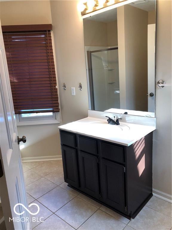 Building Photo - 496 E 10th St