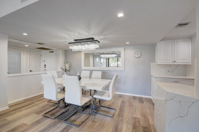 Building Photo - 2701 N Ocean Blvd