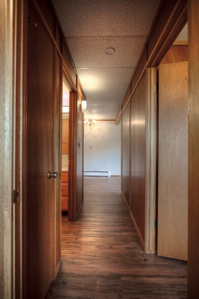Building Photo - 308 E Mary St