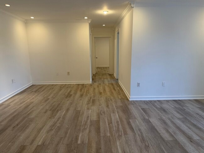 Building Photo - 4081 N 41st St